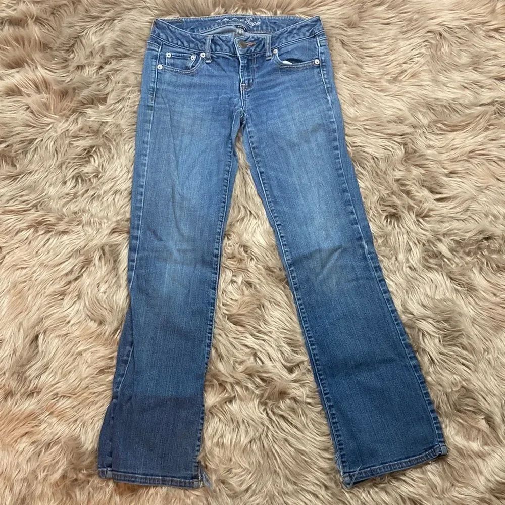 American Eagle Favorite Boyfriend Stretch Cotton Ripped Hem Jeans-medium wash